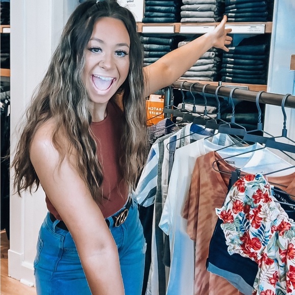 Meet your Posher, Kady - Picture 3 of 4